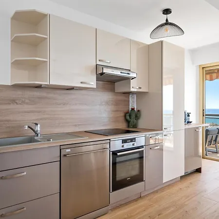 Le Berkeley, Renove 1 Chambre, Front De Mer, Parking, Ac Menton