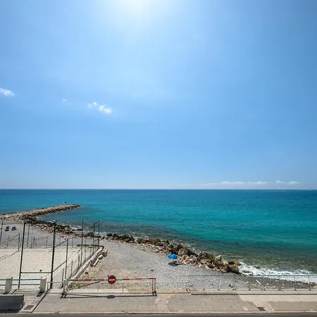 Appartement Le Berkeley, Renove 1 Chambre, Front De Mer, Parking, Ac Menton