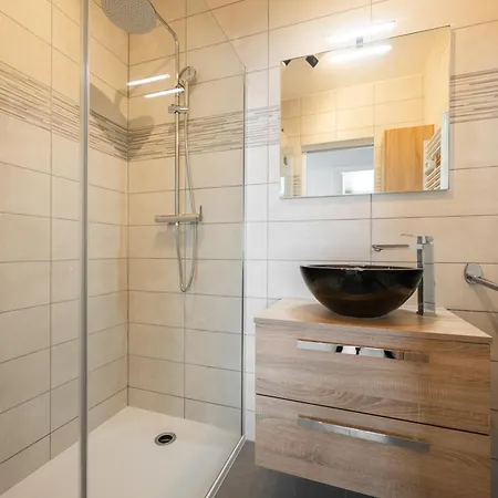 Le Berkeley, Rénové 1 Chambre, Front De Mer, Parking, Ac * Menton